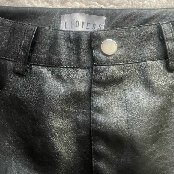 Lioness Contemporary Medium Black A-Line Goth, Streetwear, Moto, Mini Skirt - Picture 8 of 8